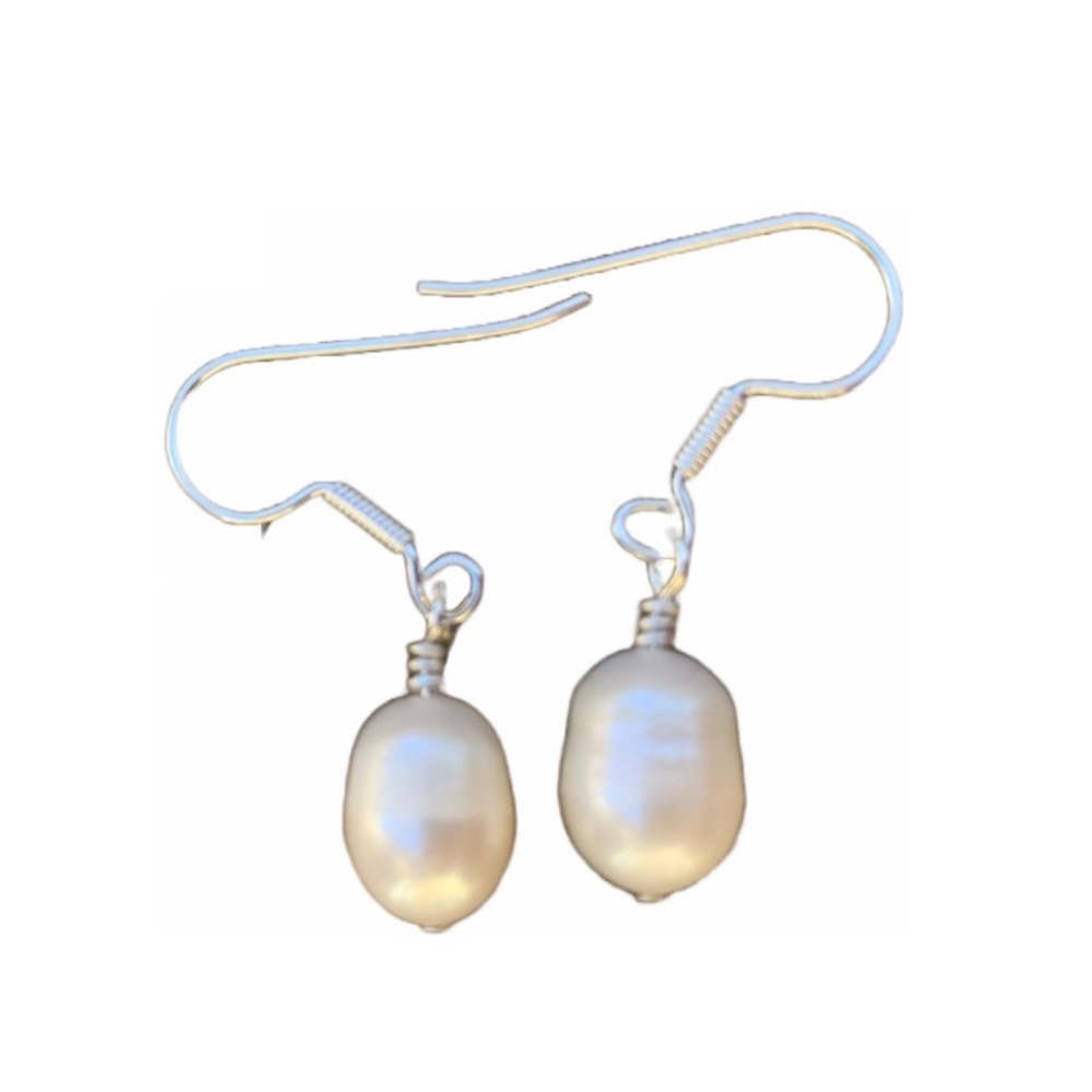 Pearl White lustrous Barrel shape Earrings SS